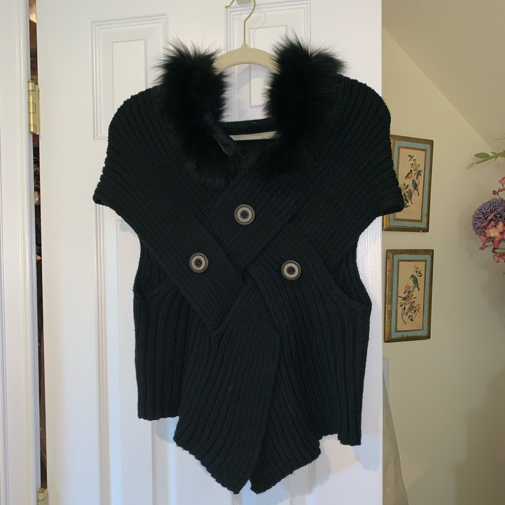 Sweater vest